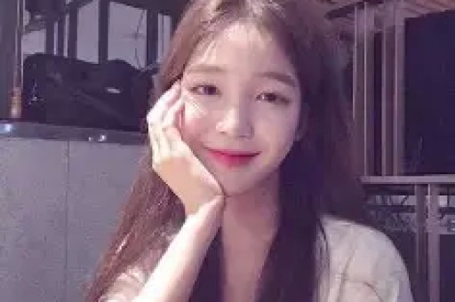 《女性吹潮视频在线观看》免费观看