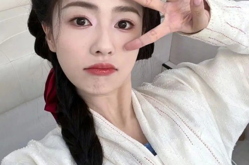 惊险直击！欧瑞伟64岁亲身跳墙失手滚地仍完成求婚绝活幕后花絮曝光